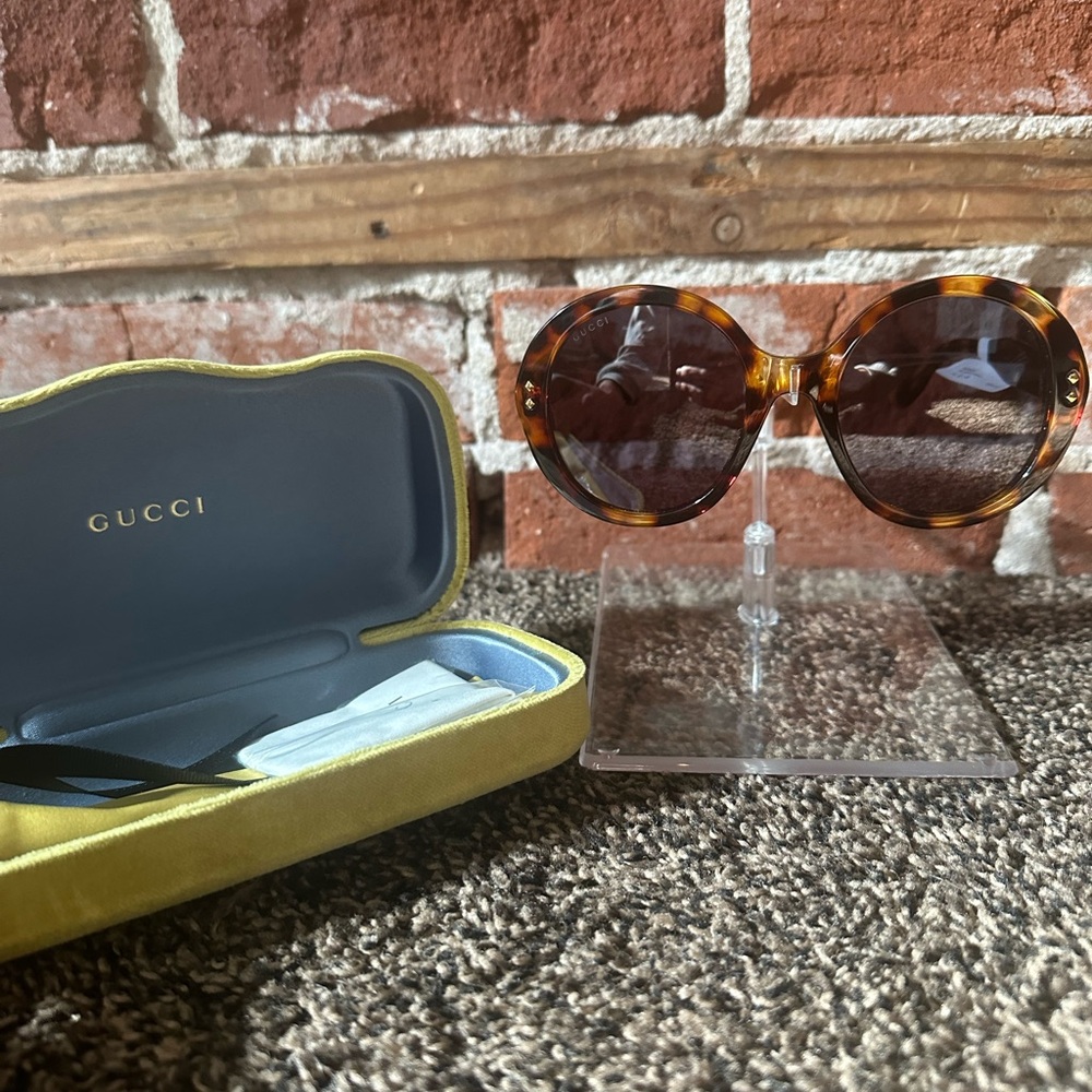 Gucci GG1081S Sunglasses (Havana Smoke)